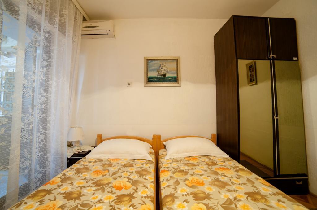 Guesthouse Sidro Ulcinj Exterior photo